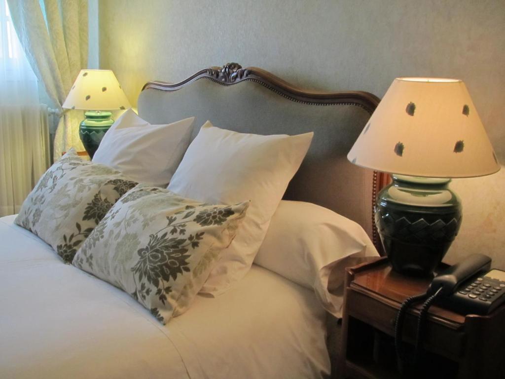 Chateau Beau Jardin Hotel Gaillan-en-Médoc Habitación foto